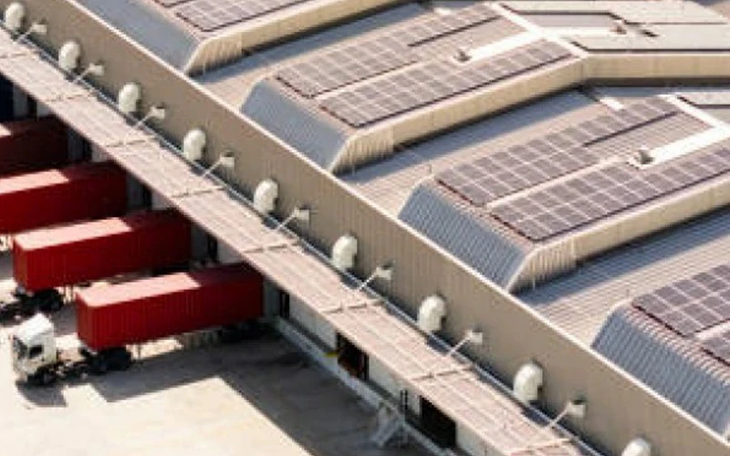 Panel Surya Kena Tarif Baru! AS Berlakukan Kebijakan Impor Ketat - artikel {"id":3,"name":"informasi cuaca"} solar-panel, sustainbility, import, indonesia